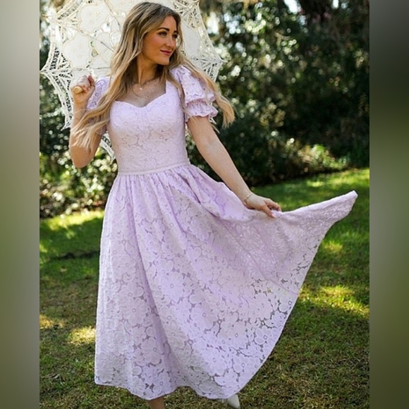 NWT Ivy City Co Lilac Lace Ballerina Dress - Picture 1 of 12